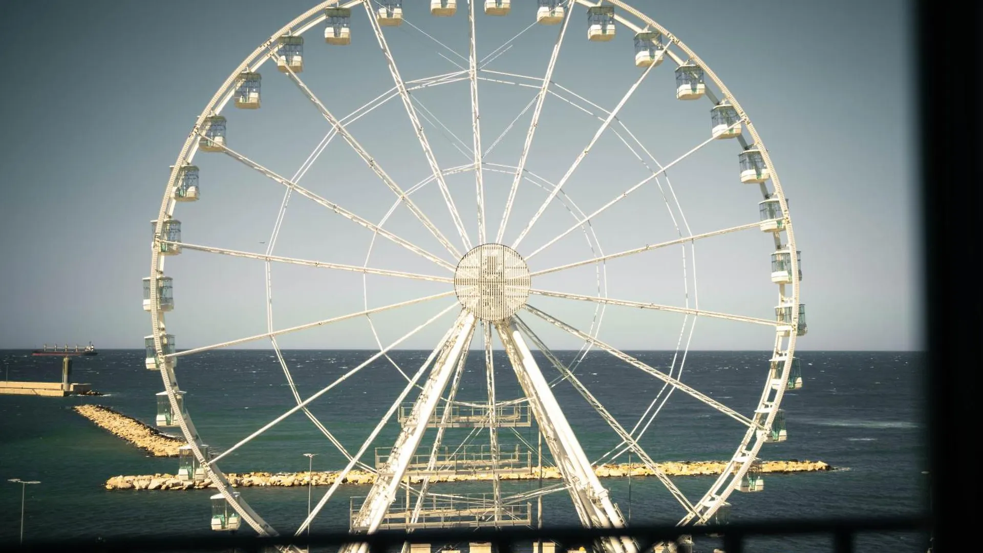 8 Archi Sul Mare Exclusive Ferris Wheel View Appartement Bari Italië