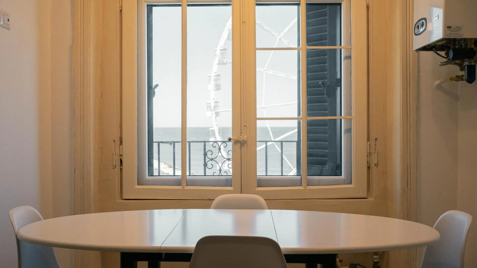 バーリ8 Archi Sul Mare Exclusive Ferris Wheel Viewアパートメント